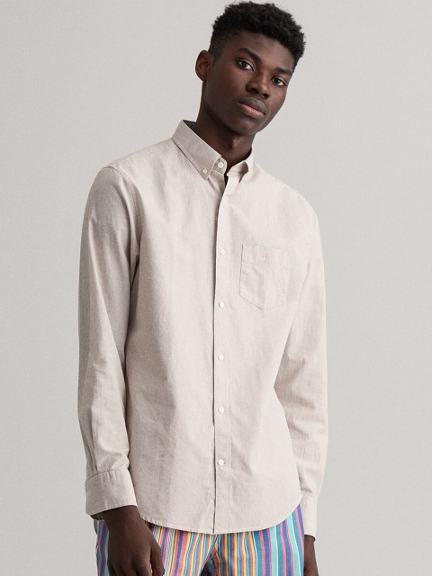 

GANT Men Beige Regular Fit Solid Casual Shirt