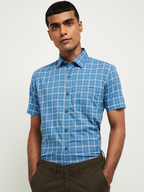 

max Men Blue & White Regular Fit Checked Casual Shirt