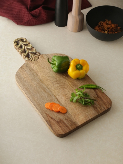 

Amoliconcepts Gold Toned & Brown Solid Sustainable Wooden Chopping Board
