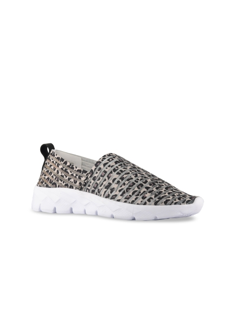 

NECTAR KICKS Women Beige & Black Cheetah Printed Sneakers