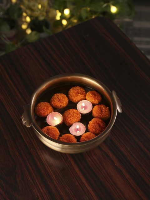 

Amoliconcepts Gold-Toned Traditional Urli For Floating Flowers & Candles
