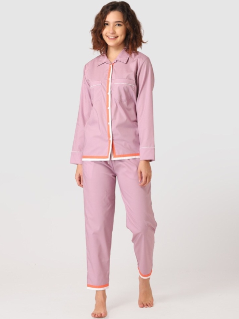 

Fluffalump Women Mauve & White Solid Night Suit