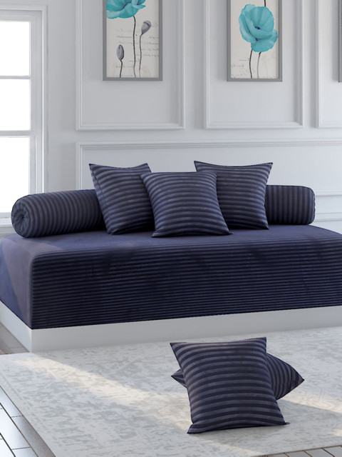 

Bromwick Set Of 8 Black Striped Diwan Set