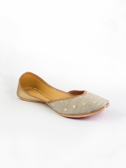VARELI BAFNA DESIGNS Women Grey Woven Design Mojaris