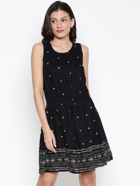 

People Women Black Printed Tunic