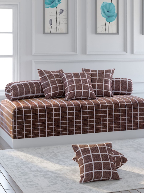 

Bromwick Set Of 8 Brown & White Checked Diwan Set