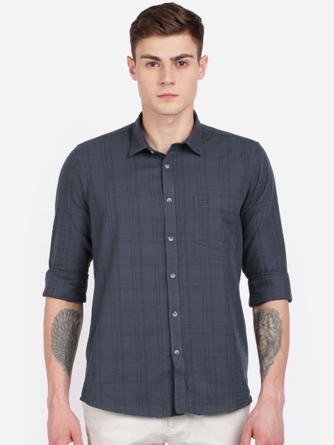 

Crocodile Men Black & Grey Slim Fit Checked Casual Shirt