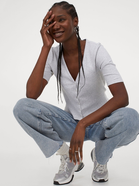 

H&M Women Grey Solid Ribbed top