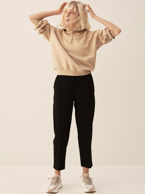 

H&M Women Black Cigarette Trousers