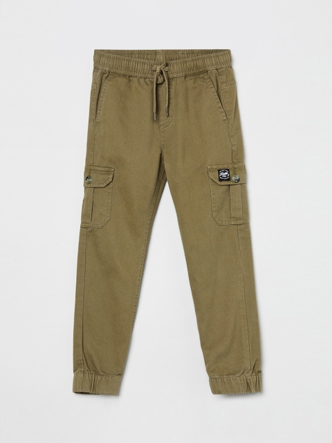 

max Boys Green Regular Fit Solid Joggers