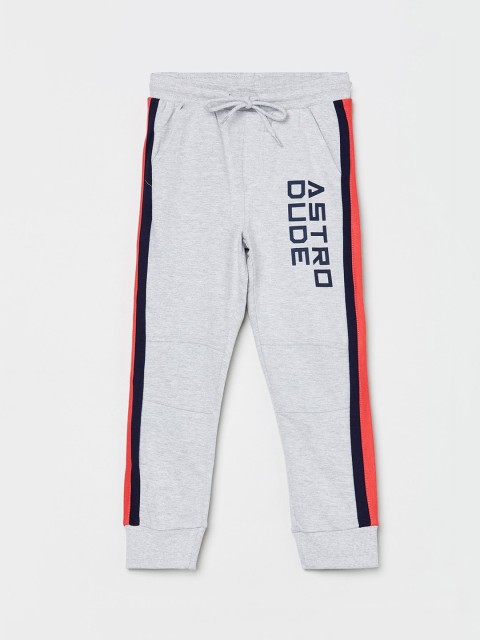

Max Boys Grey & Black Solid Straight-Fit Joggers