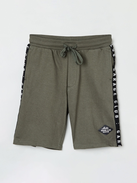 

max Boys Olive Green Printed Regular Fit Regular Shorts