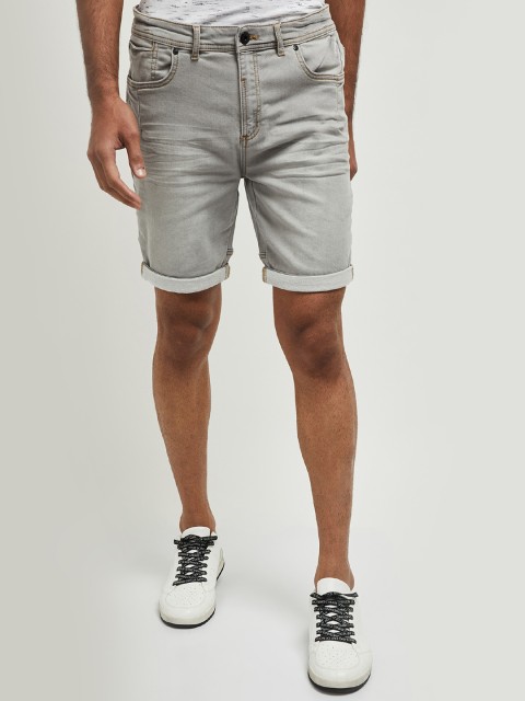

max Men Grey Solid Regular Fit Denim Shorts