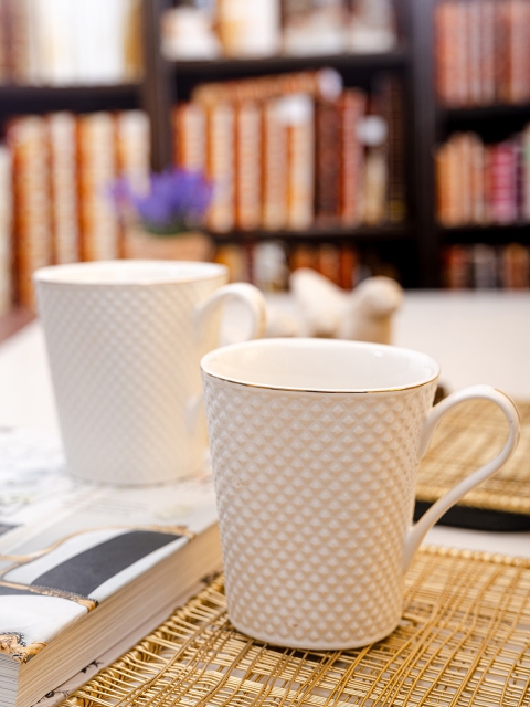

White Gold Set of 2 White Textured Porcelain Mugs