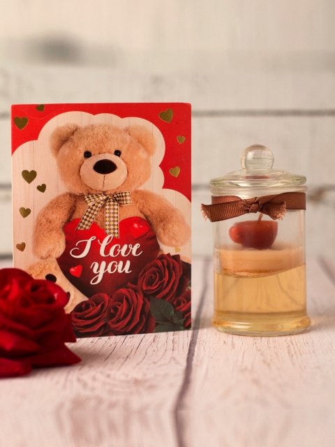 

Archies Valentine Special Candle With Greeting Card, Beige