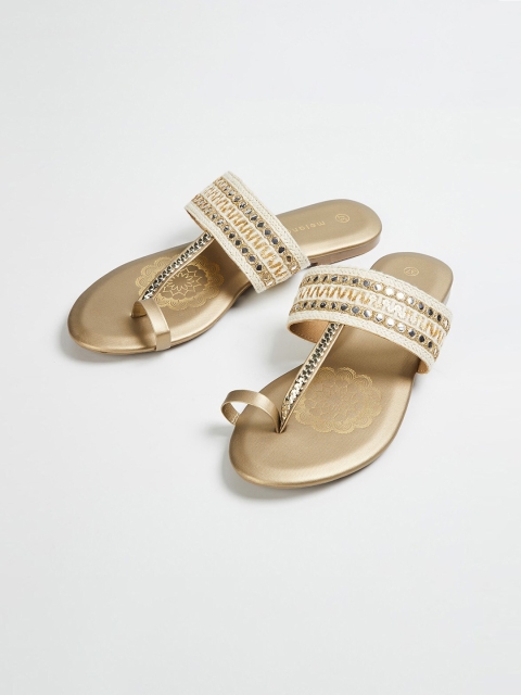

Melange by Lifestyle Women Off-White Printed PU One Toe Flats