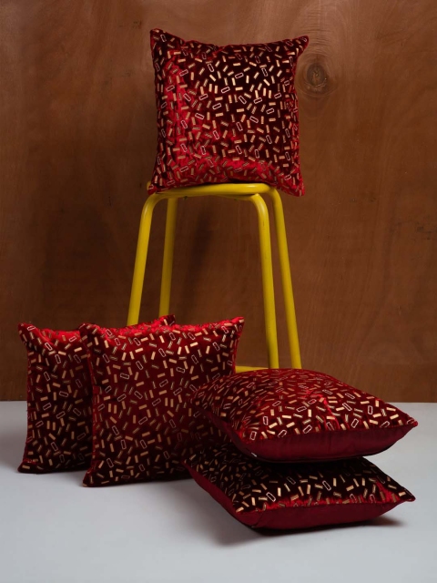 

HOSTA HOMES Maroon & Gold-Toned Set of 5 Abstract Square Cushion Covers