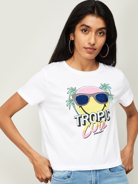 

Smiley World Women White Printed Round Neck T-shirt