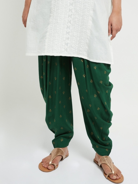 

max Women Green & Gold-Coloured Printed Patiala