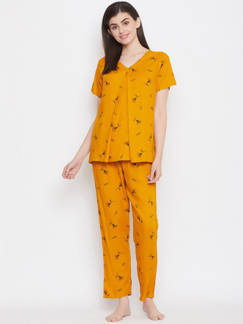 

Clovia Women Yellow & Black Floral Printed Night Suit