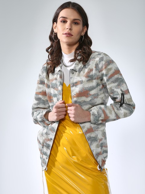 

Blue Saint Women Beige & Green Printed Lightweight Tailored Jacket