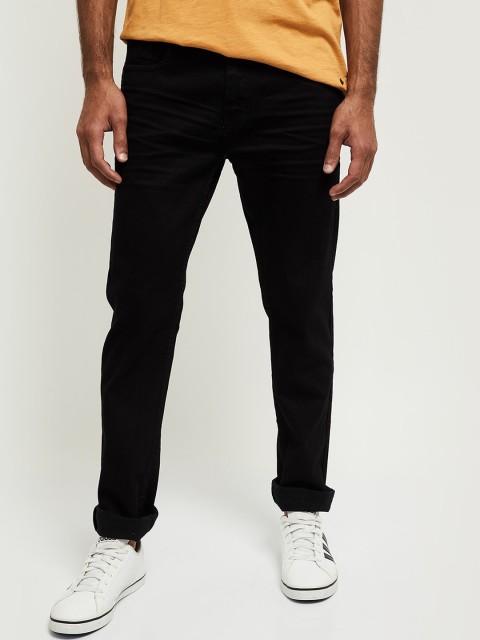 

max Men Black Clean Look Tapered Fit Jeans