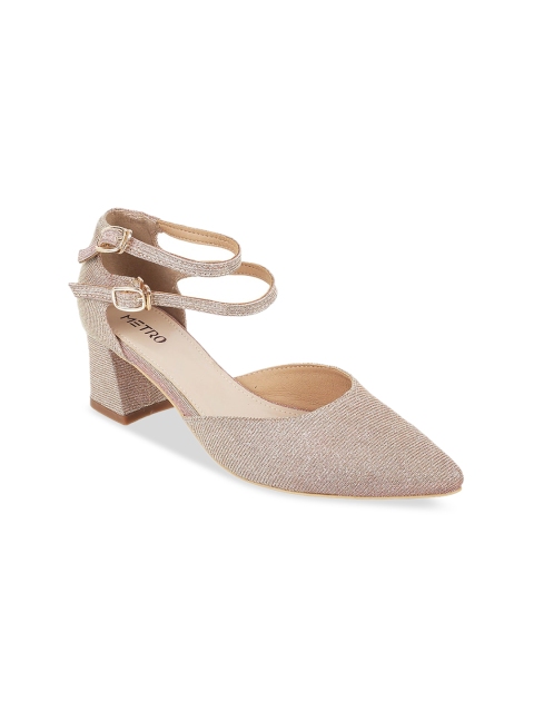 

Metro Women Beige Woven Design Pumps