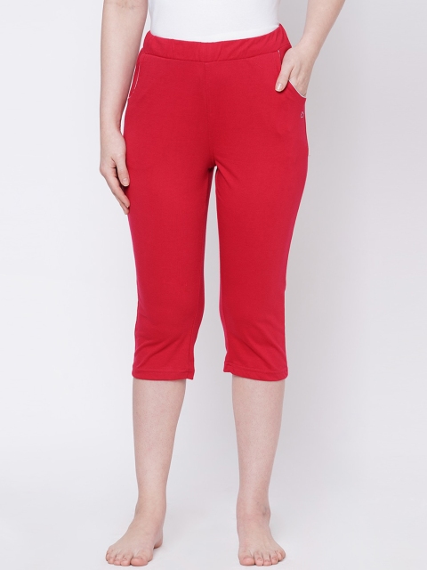 

Sweet Dreams Women Red Solid Lounge Capris