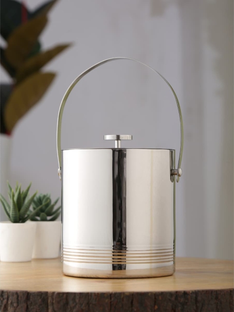 

Amoliconcepts Silver-Toned Ribbed Mirror Finish Stainless Steel Ice Bucket