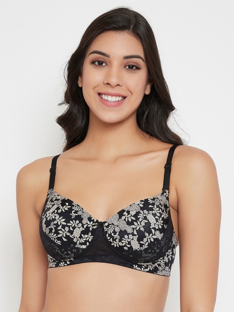 

Clovia Black & White Printed Non-Wired Lightly Padded T-shirt Bra