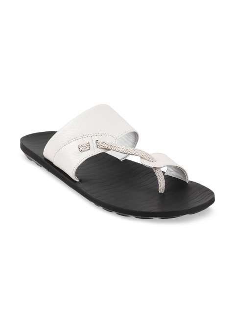 

Metro Men White & Black Comfort Sandals
