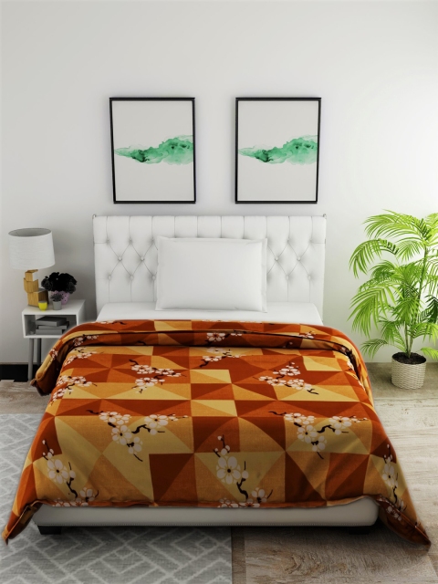 

Salona Bichona Yellow & White Floral AC Room 120 GSM Single Bed Comforter