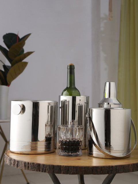 

Amoliconcepts Silver-Toned Ribbed Stainless Steel Cocktail Shaker With Mirror Finish