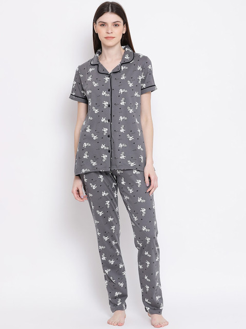 

Kanvin Women Grey & White Printed Night Suit