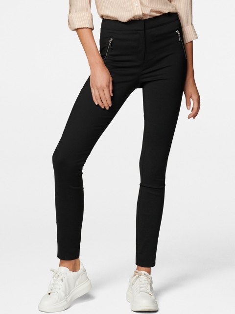 

Forever New Women Black Skinny Fit Solid Chinos