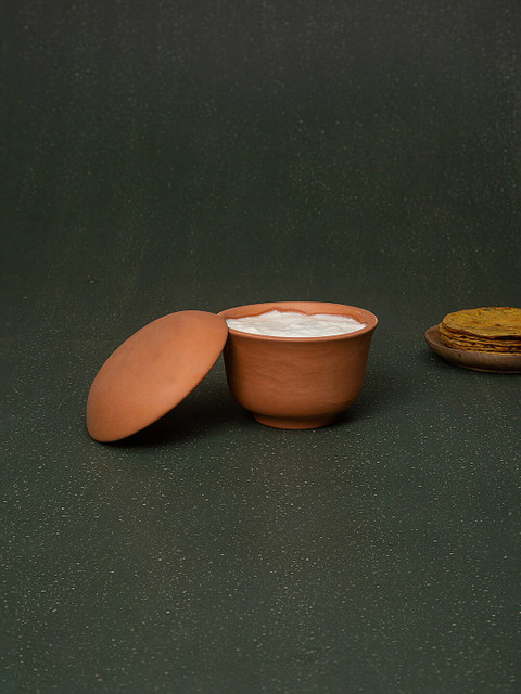 

ellementry Brown Natural Terracotta Curd Setter
