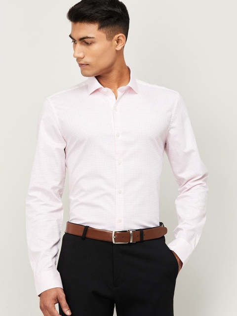 

CODE by Lifestyle Men Pink Slim Fit Checked Formal Shirt