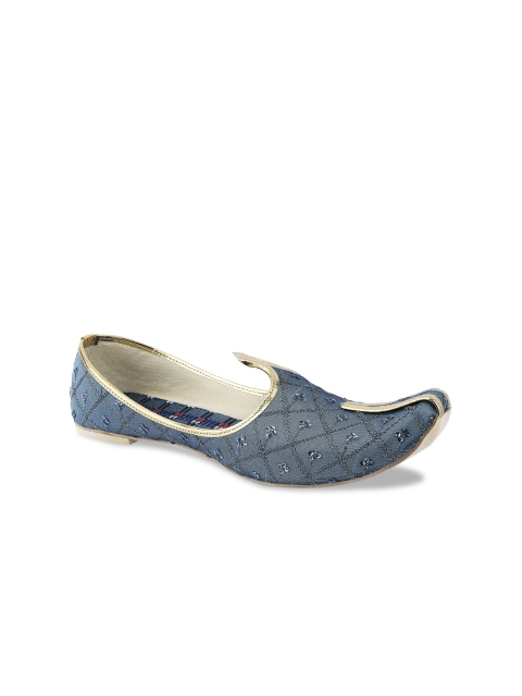 

DESI COLOUR Men Grey Woven Design Leather Mojaris