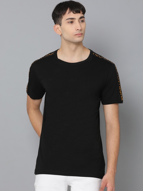 

Antony Morato Men Black Solid Round Neck T-shirt