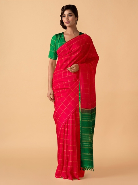 

Taneira Red & Green Pure Silk Checked Handloom Kanjeevaram Saree