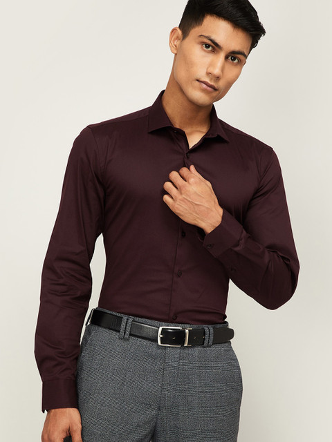 

CODE by Lifestyle Men Burgundy Slim Fit Solid Formal Shirt