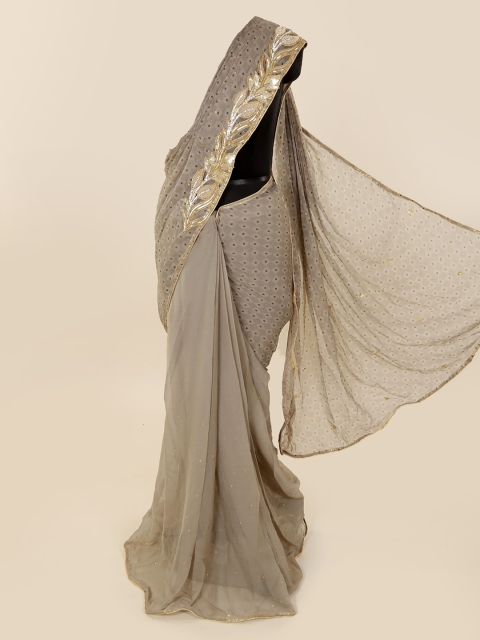 

Pothys Grey & Gold-Toned Pure Georgette Checked Saree