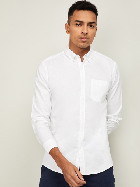 

Fame Forever by Lifestyle Men White Slim Fit Solid Casual Shirt