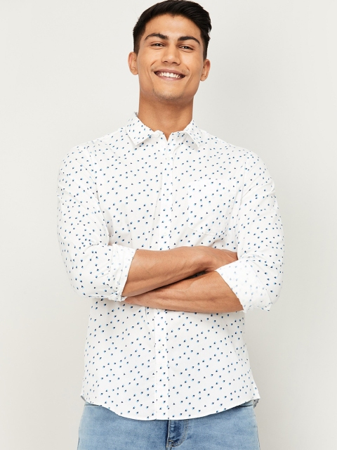 

Fame Forever by Lifestyle Men White & Blue Slim Fit Printed Casual Shirt