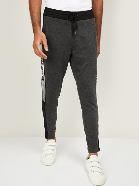 

Bossini Men Grey & Black Solid Track Pants