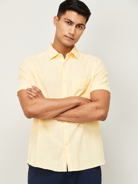 

CODE by Lifestyle Men Yellow Regular Fit Solid Casual Shirt