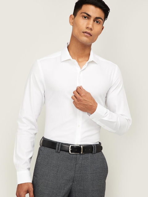 

CODE by Lifestyle Men White Slim Fit Solid Formal Shirt