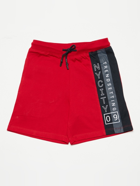 

Octave Boys Red Solid Regular Fit Regular Shorts
