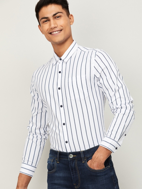 

Fame Forever by Lifestyle Men White & Blue Slim Fit Striped Casual Shirt