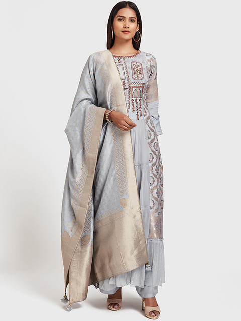 

Neerus Women Grey & Gold-Toned Woven Design Kurta with Palazzos & Dupatta
